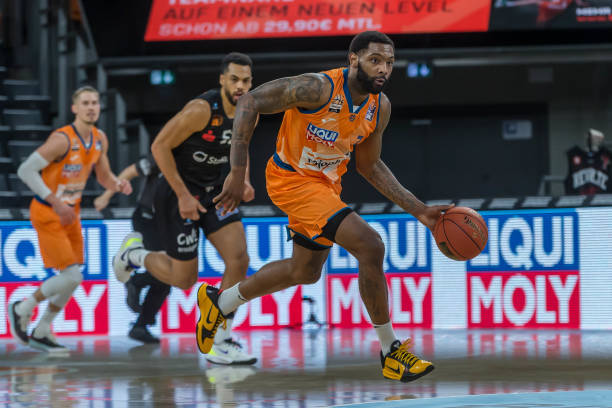 耐人寻味的 耐人寻味的