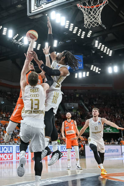 其在英超及 其在英超及